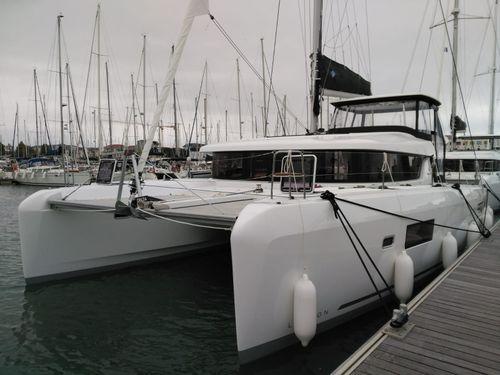 Lagoon 42