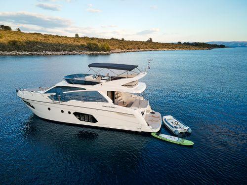 Absolute Yachts 50 Fly